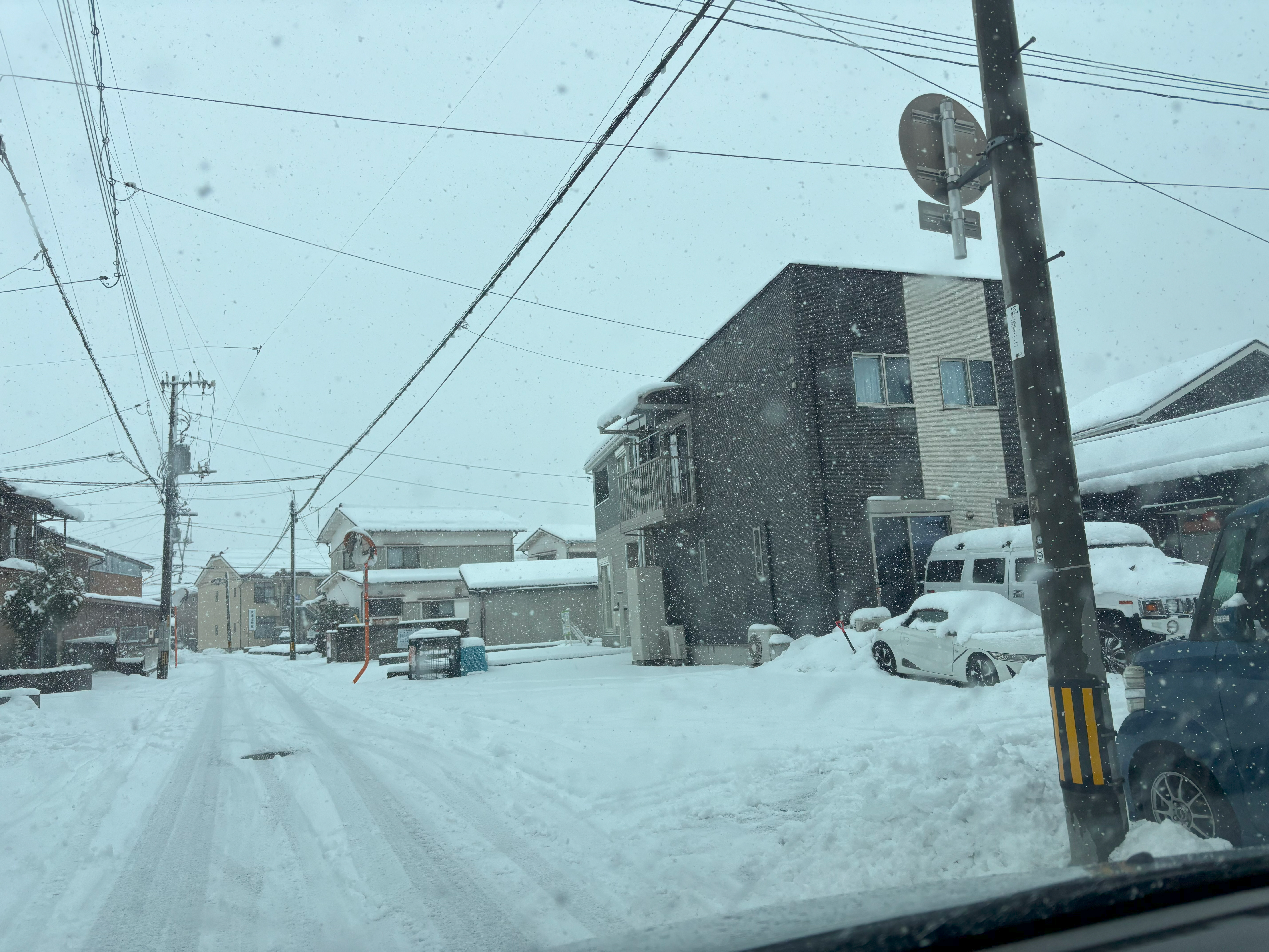 大雪の日の鳥取市内の様子