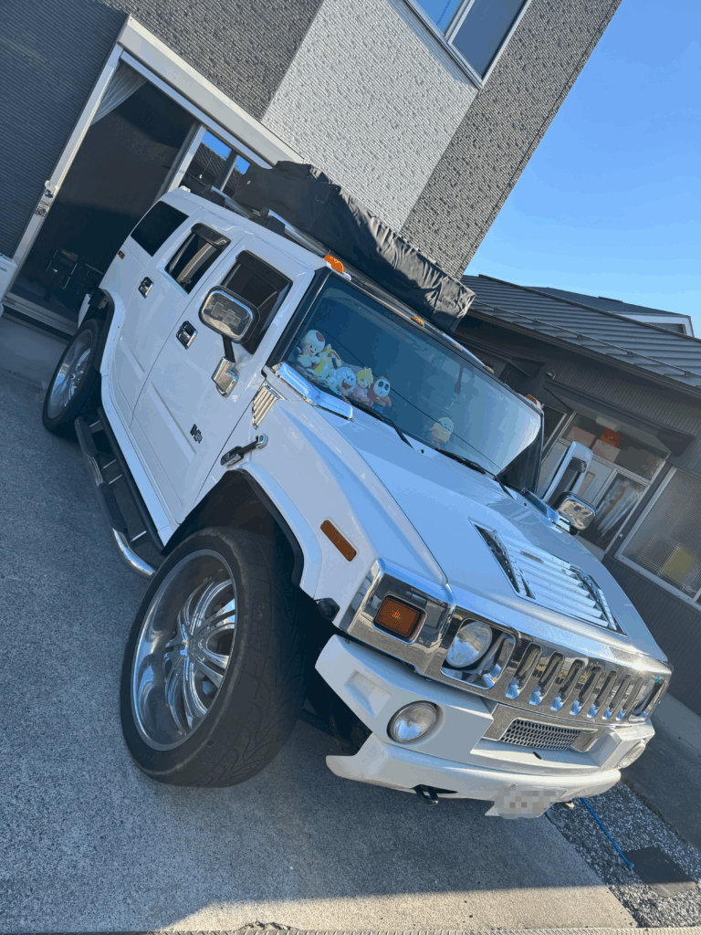 HUMMER H2にルーフトップテントを装着！自宅前でのキャンプスタイル展示ショット