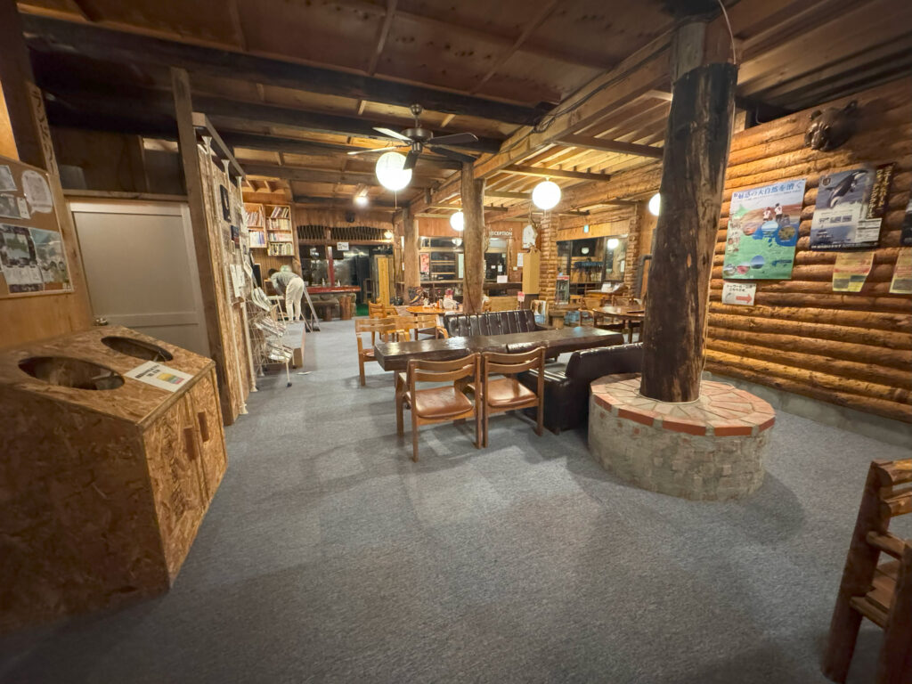 クリオネキャンプ場の管理棟内の様子