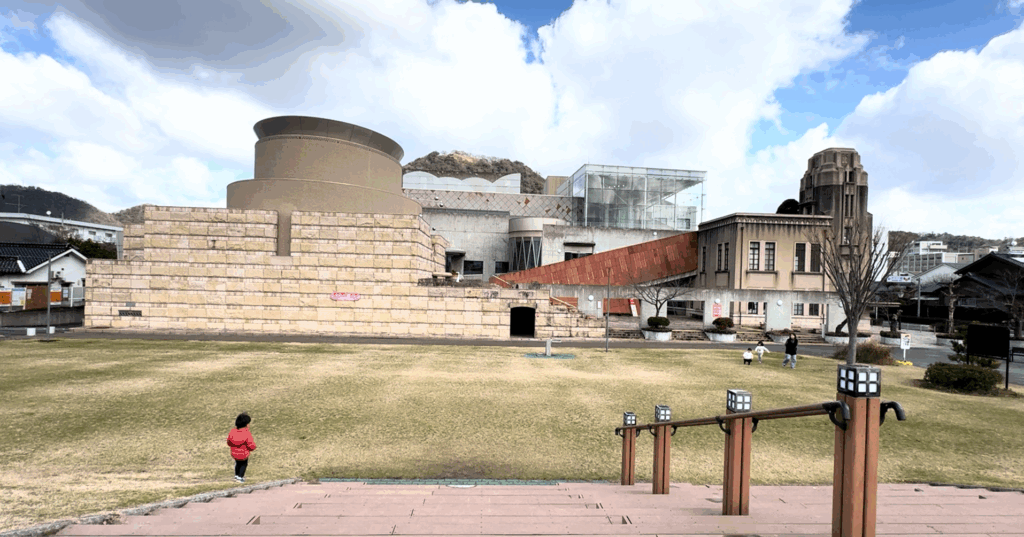 わらべ館の外観（鳥取市の童謡・おもちゃミュージアム）