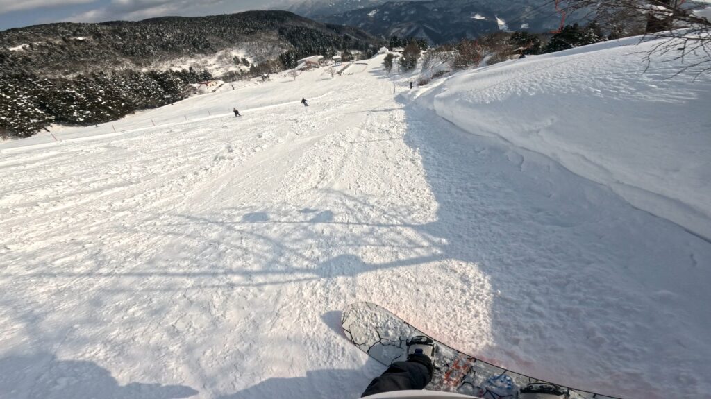 おじろスキー場 小代コース(上級者向け・第1リフト沿いの中急斜面バーン)